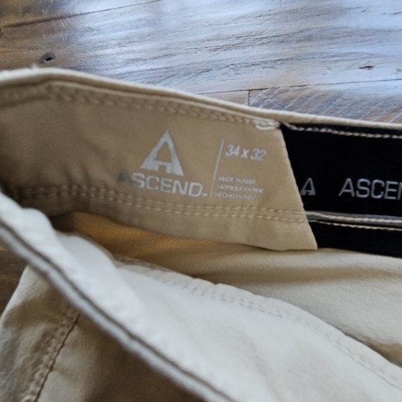 Everything Pant (34x32) - Picture 4 of 4